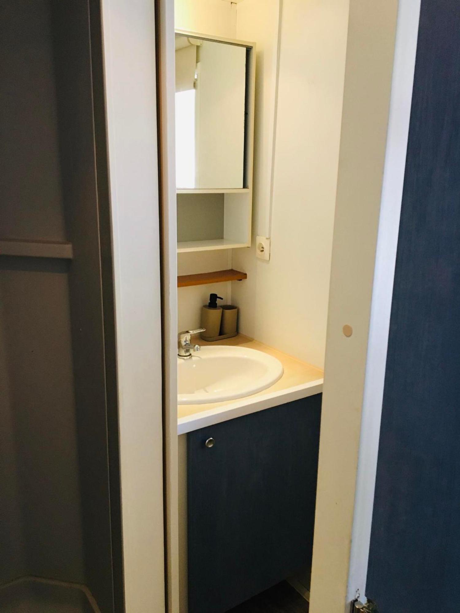 Mobil-Home Avec Grand Jardin Sérignan Kültér fotó